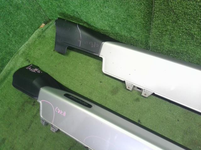 【中古】ヴェゼル DAA-RU3 左右 サイドステップ スポイラー 71850-T7B-003 自社品番250358 NH788P