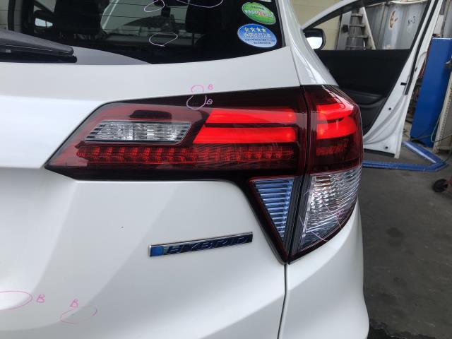 【中古】ヴェゼル DAA-RU3 右テールランプ 33502-T7B-J11 自社品番250358 NH788P