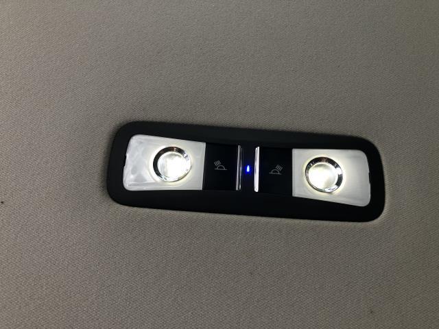 【中古】ヴェゼル DAA-RU3 ルームランプ 36620-T7A-J01,34403-T2A-H01ZD 自社品番250358 NH788P