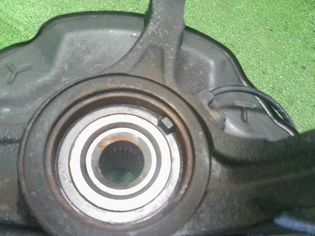 【中古】Ｎ－ＢＯＸ DBA-JF2 左フロントナックルハブ 51216-TY1-J00 自社品番250367 NH731P