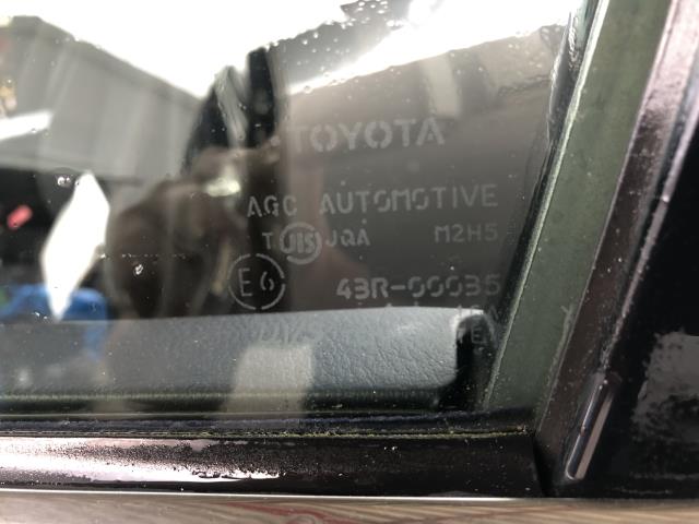 【中古】カムリ DAA-AVV50 左フロントドア 67002-33200 自社品番250372 1G3