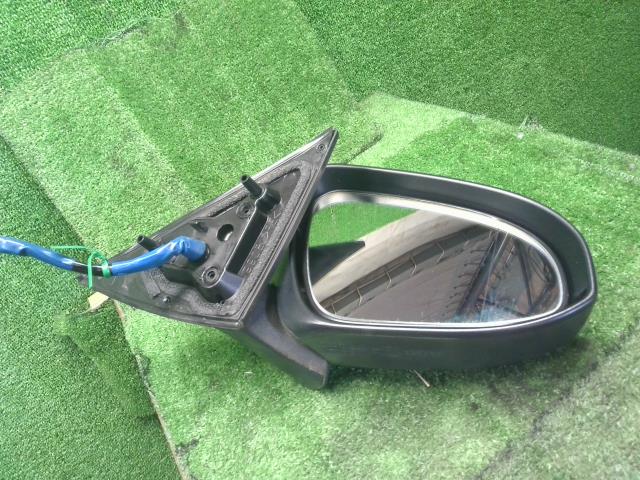 【中古】カムリ DAA-AVV50 右ドアミラー サイドミラー 87910-33A60 自社品番250372 1G3