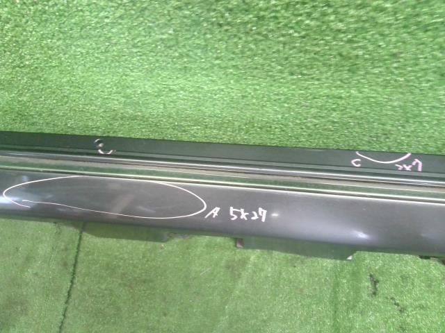 【中古】カムリ DAA-AVV50 右サイドステップ スポイラー 75850-33900-B1 自社品番250372 1G3