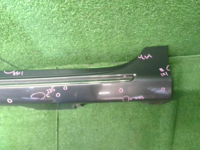 【中古】カムリ DAA-AVV50 左サイドステップ スポイラー 75860-33900-B1 自社品番250372 1G3