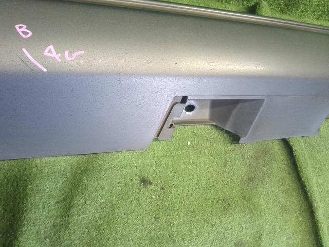 【中古】カムリ DAA-AVV50 左サイドステップ スポイラー 75860-33900-B1 自社品番250372 1G3