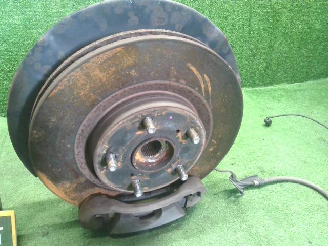 【中古】カムリ DAA-AVV50 右フロントナックルハブ 43211-58010 自社品番250372 1G3