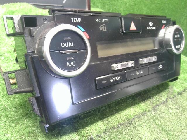 【中古】カムリ DAA-AVV50 エアコン AC スイッチパネル 55900-33D70 自社品番250372 1G3
