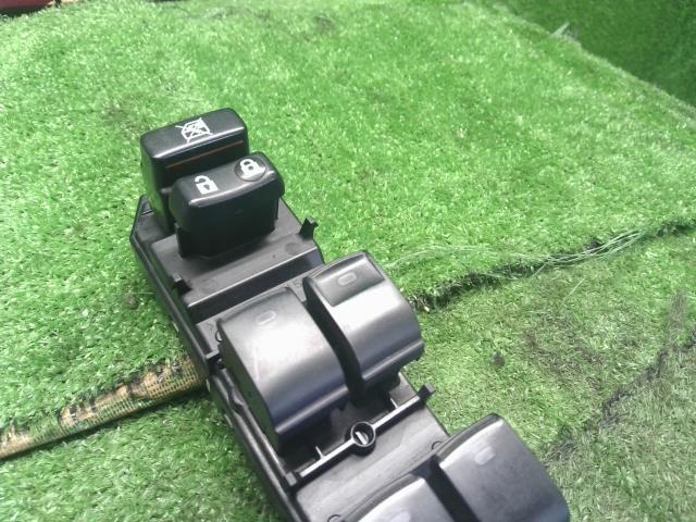 【中古】カムリ DAA-AVV50 パワーウインドウ PWスイッチ 84040-33080 自社品番250372 1G3