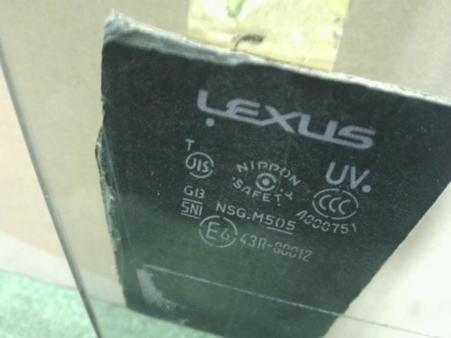 【中古】レクサス IS DAA-AVE30 右フロントドアガラス 68101-53081 自社品番250373 1J7