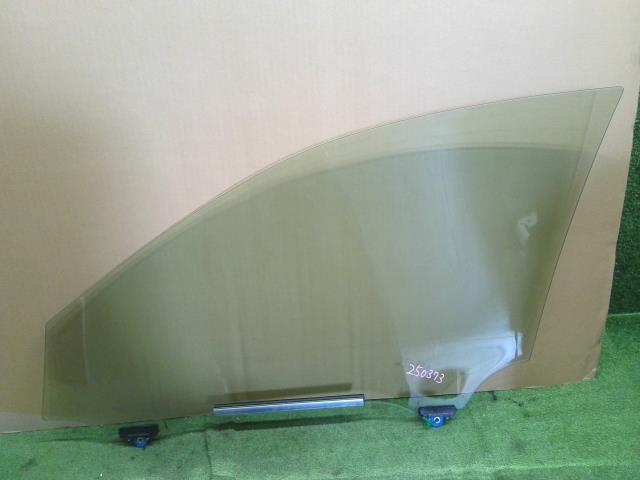 【中古】レクサス IS DAA-AVE30 右フロントドアガラス 68101-53081 自社品番250373 1J7