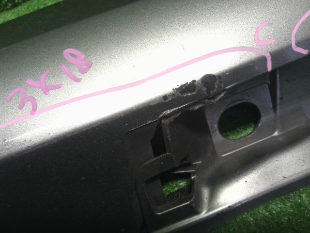 【中古】レクサス IS DAA-AVE30 右サイドステップ スポイラー 75851-53905-B2 自社品番250373 1J7