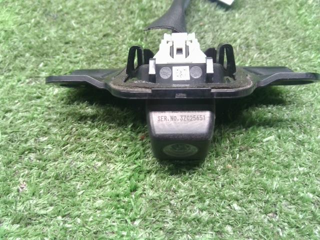 【中古】レクサス IS DAA-AVE30 リア バックカメラ 86790-53031 自社品番250373 1J7