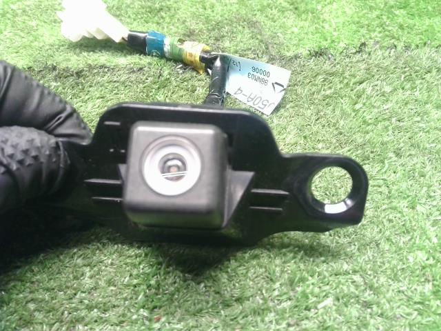 【中古】レクサス IS DAA-AVE30 リア バックカメラ 86790-53031 自社品番250373 1J7