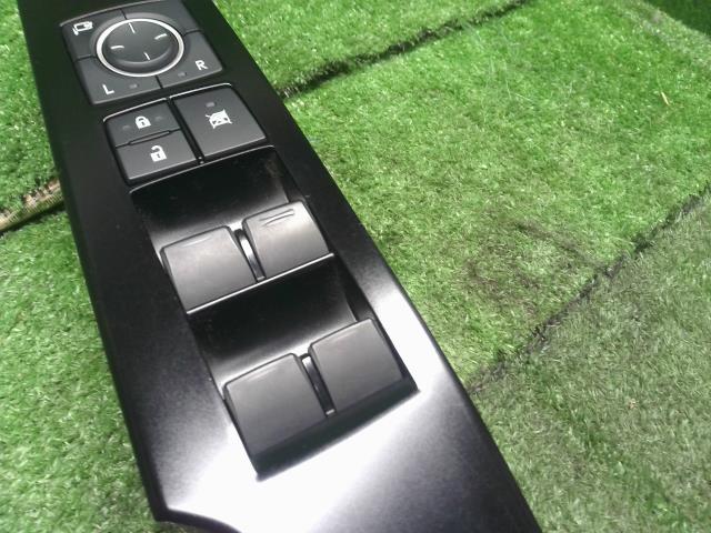 【中古】レクサス IS DAA-AVE30 パワーウインドウ PWスイッチ 84040-53250 自社品番250373 1J7
