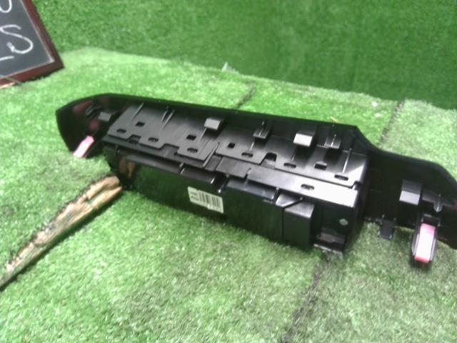 【中古】レクサス IS DAA-AVE30 パワーウインドウ PWスイッチ 84040-53250 自社品番250373 1J7