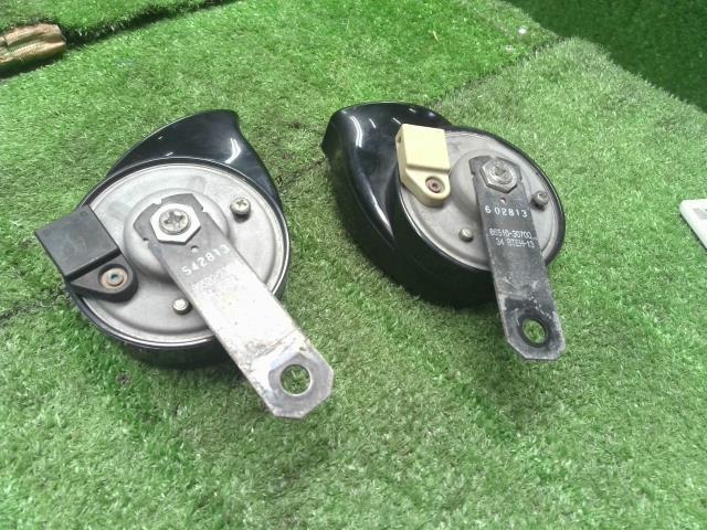 【中古】レクサス IS DAA-AVE30 ホーン 86510-30700 自社品番250373 1J7