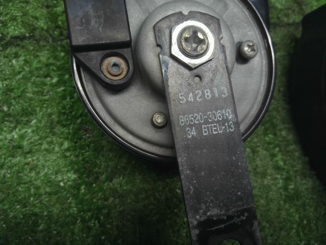 【中古】レクサス IS DAA-AVE30 ホーン 86510-30700 自社品番250373 1J7