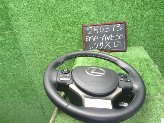 【中古】レクサス IS DAA-AVE30 ステアリングホイール ハンドル　インフレーター欠品 45100-53440-C0 自社品番250373 1J7