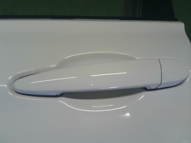 【中古】BMW 3シリーズ LDA-8C20 左フロントドア 41 00 9 628 763 自社品番250375