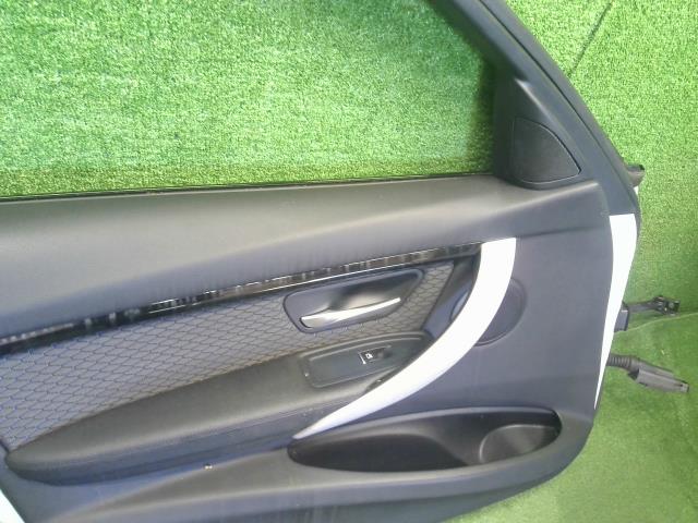 【中古】BMW 3シリーズ LDA-8C20 左フロントドア 41 00 9 628 763 自社品番250375