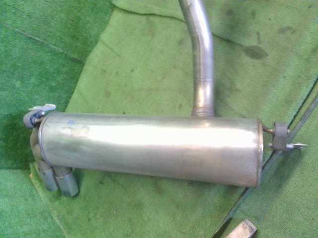 【中古】BMW 3シリーズ LDA-8C20 リア　マフラー 18 30 8 597 043 自社品番250375