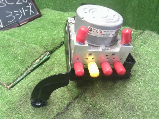 【中古】BMW 3シリーズ LDA-8C20 ＡＢＳアクチュエーター 34 51 6 897 117 自社品番250375