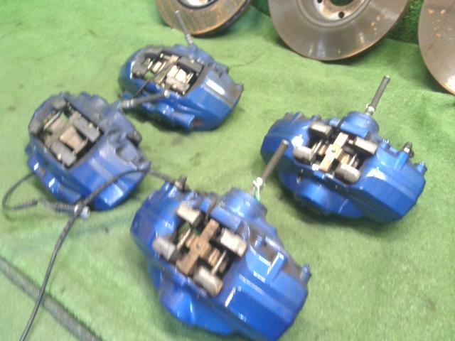 【中古】BMW 3シリーズ LDA-8C20 キャリパー ディスクローターセット 34 11 6 799 466 自社品番250375