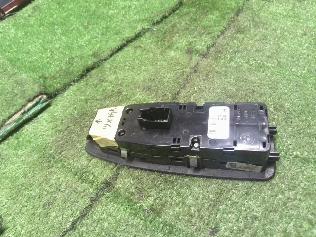 【中古】BMW 3シリーズ LDA-8C20 パワーウインドウ PWスイッチ 61 31 9 362 107 自社品番250375
