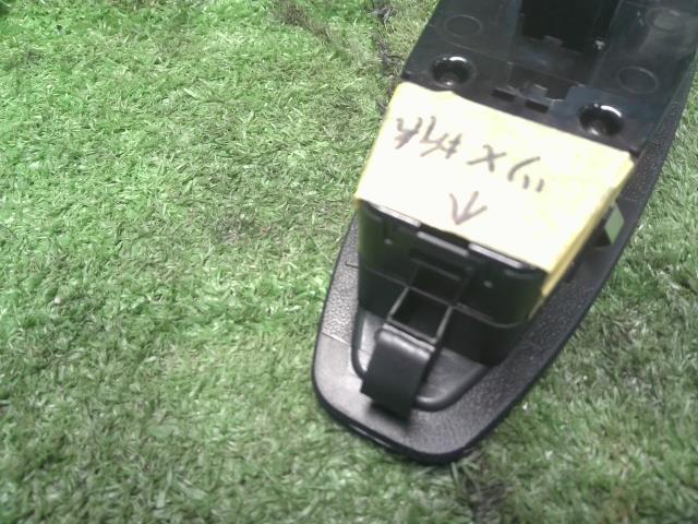 【中古】BMW 3シリーズ LDA-8C20 パワーウインドウ PWスイッチ 61 31 9 362 107 自社品番250375