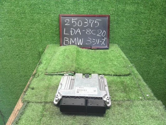 【中古】BMW 3シリーズ LDA-8C20 エンジンコンピューター ECU 8 589 145 01 自社品番250375
