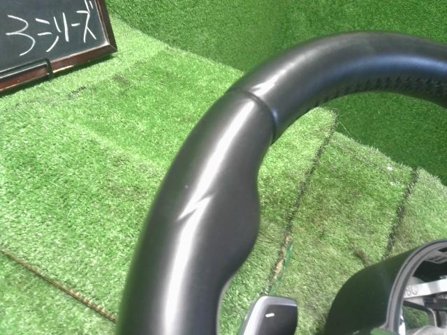 【中古】BMW 3シリーズ LDA-8C20 ステアリングホイール ハンドル 32 30 7 850 404 自社品番250375