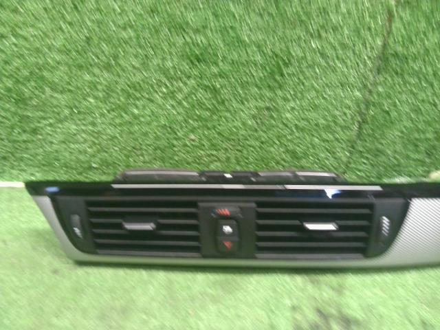 【中古】BMW 3シリーズ　LDA-8C20　エアコン吹出口　パネルセット　自社品番250375
