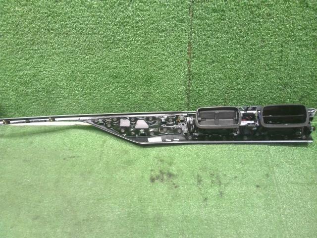 【中古】BMW 3シリーズ　LDA-8C20　エアコン吹出口　パネルセット　自社品番250375