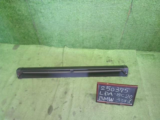 【中古】BMW 3シリーズ LDA-8C20 ラゲッジネット 51 47 7 327 865 自社品番250375