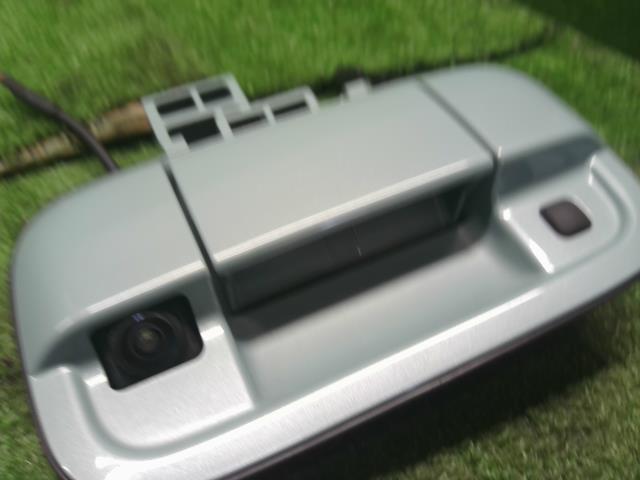 【中古】ハスラー 5AA-MR92S バックドア アウターハンドル カメラ 3A720-59S00 自社品番250376 ZYW