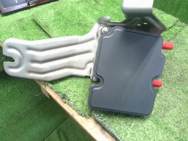 【中古】ハスラー 5AA-MR92S ＡＢＳアクチュエーター 56130-59SD0 自社品番250376 ZYW