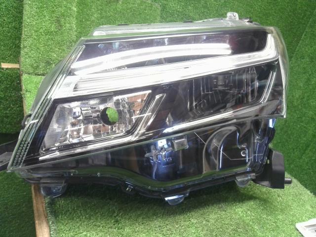 【中古】タンク DBA-M910A 左ヘッドランプ ライト 81170-B1240 自社品番250378 B82