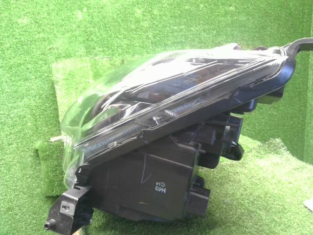 【中古】タンク DBA-M910A 左ヘッドランプ ライト 81170-B1240 自社品番250378 B82