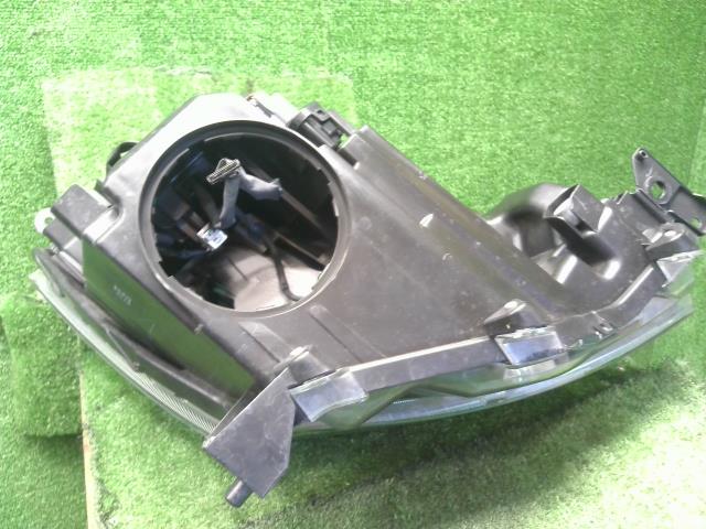 【中古】タンク DBA-M910A 左ヘッドランプ ライト 81170-B1240 自社品番250378 B82