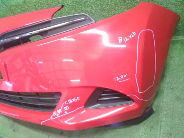 【中古】ラクティス DBA-NCP120 フロントバンパー 52119-52700-D0 自社品番250381 3P0