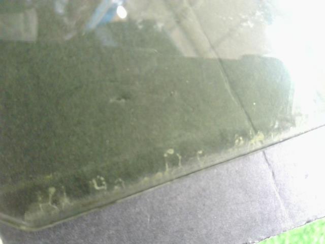 【中古】ラクティス DBA-NCP120 右フロントドアガラス 68110-52420 自社品番250381 3P0