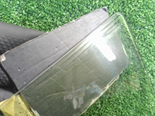 【中古】ラクティス DBA-NCP120 右フロントドアガラス 68110-52420 自社品番250381 3P0