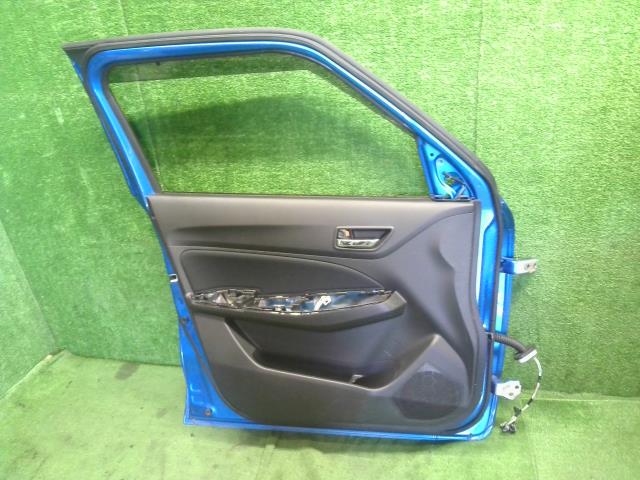 【中古】スイフト 4BA-ZC33S 左フロントドア 68002-53R00 自社品番250383 ZWG
