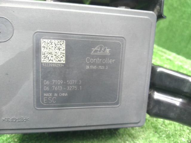 【中古】スイフト 4BA-ZC33S ＡＢＳアクチュエーター 56130-81SB0 自社品番250383 ZWG