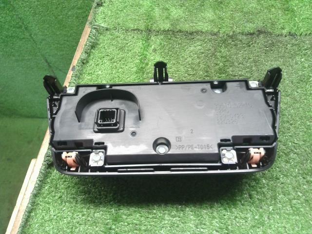 【中古】スイフト 4BA-ZC33S エアコン AC スイッチパネル 39510-52R10-CRT 自社品番250383 ZWG
