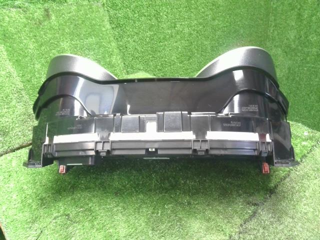 【中古】スイフト 4BA-ZC33S スピードメーター 34100-81S00 自社品番250383 ZWG