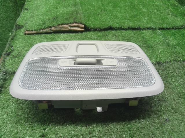 【中古】スイフト 4BA-ZC33S ルームランプ 36210-62R00-6GS 自社品番250383 ZWG