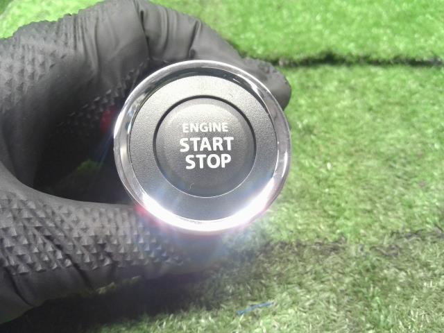 【中古】スイフト 4BA-ZC33S イグニッションスイッチ プッシュ エンジンスタート 37290-81P03 自社品番250383 ZWG