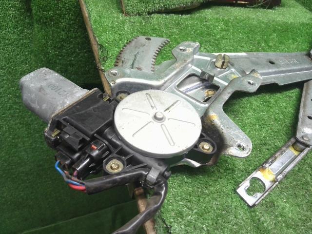 【中古】ロゴ E-GA3 右フロントドアレギュレーターモーター 72211-S50-J01 自社品番250386