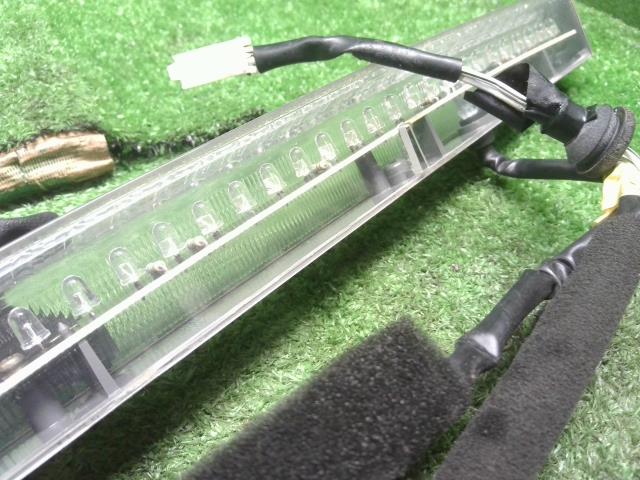 【中古】ｅＫスポーツ LA-H81W ハイマウントストップランプ  自社品番250388 A69